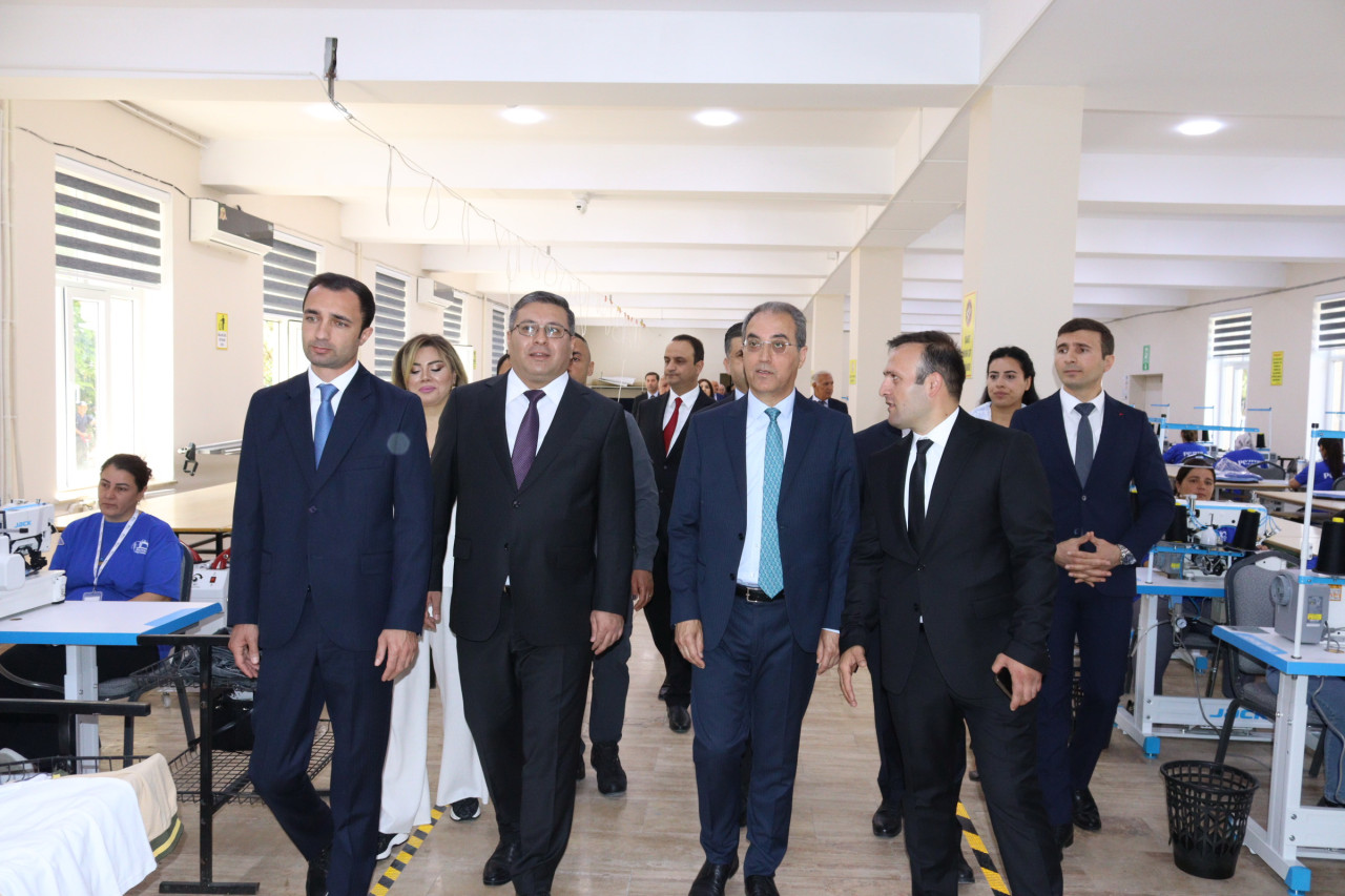 NAXÇIVANDA YENİ TİKİŞ FABRİKİ FƏALİYYƏTƏ BAŞLAYIB