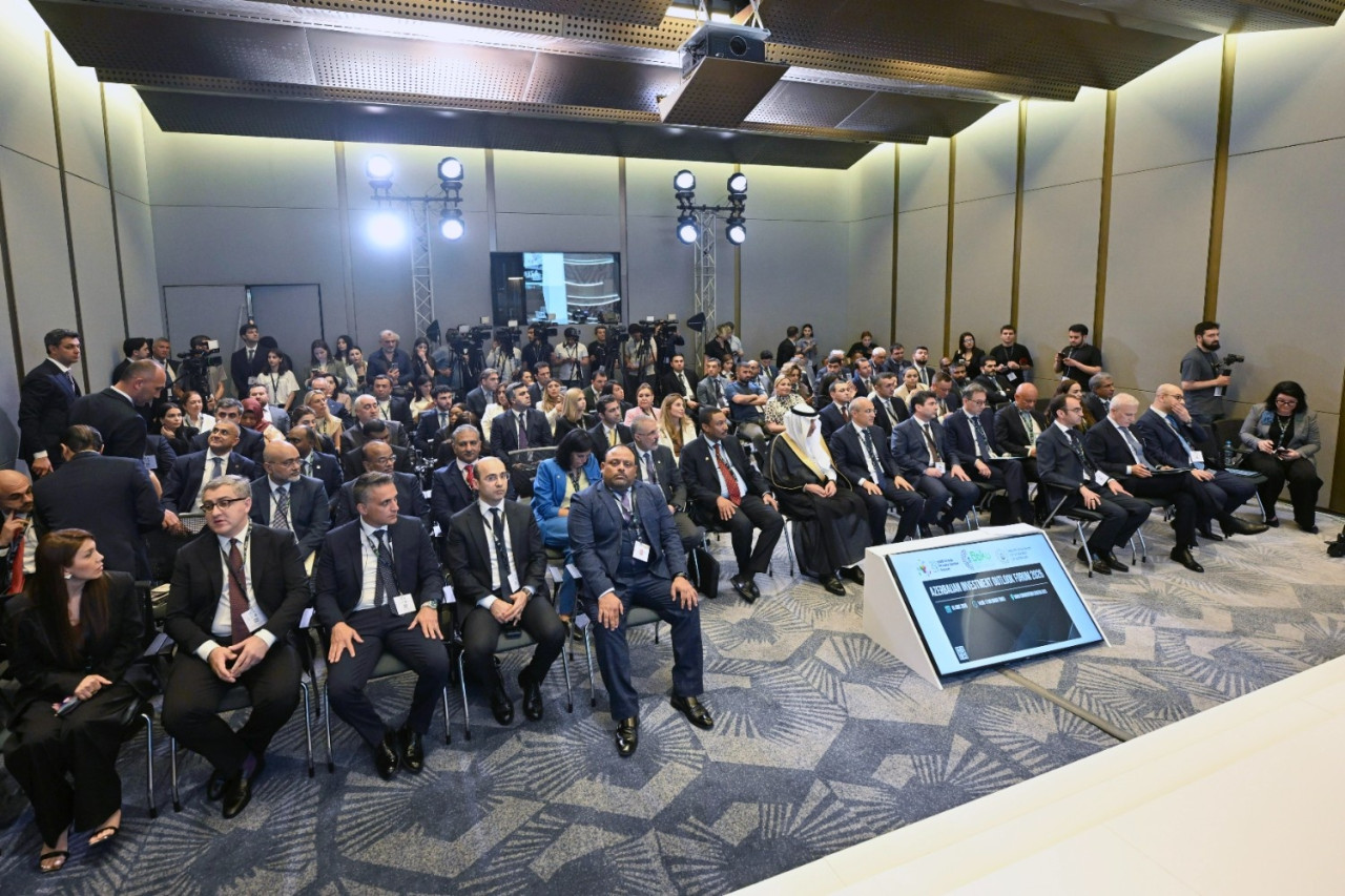 BAKIDA İİB QRUPUNUN İLLİK TOPLANTILARI ÇƏRÇIVƏSİNDƏ İNVESTİSİYA PERSPEKTİVLƏRİ FORUMU KEÇİRİLİR