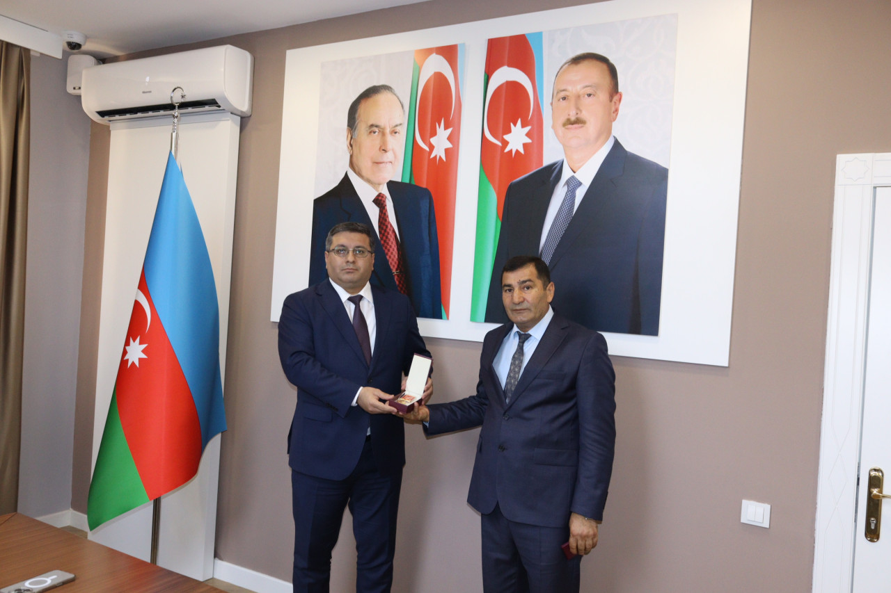İQTİSADİYYAT NAZİRLİYİNİN TƏLTİF OLUNMUŞ ƏMƏKDAŞLARINA MEDALLAR TƏQDİM EDİLİB