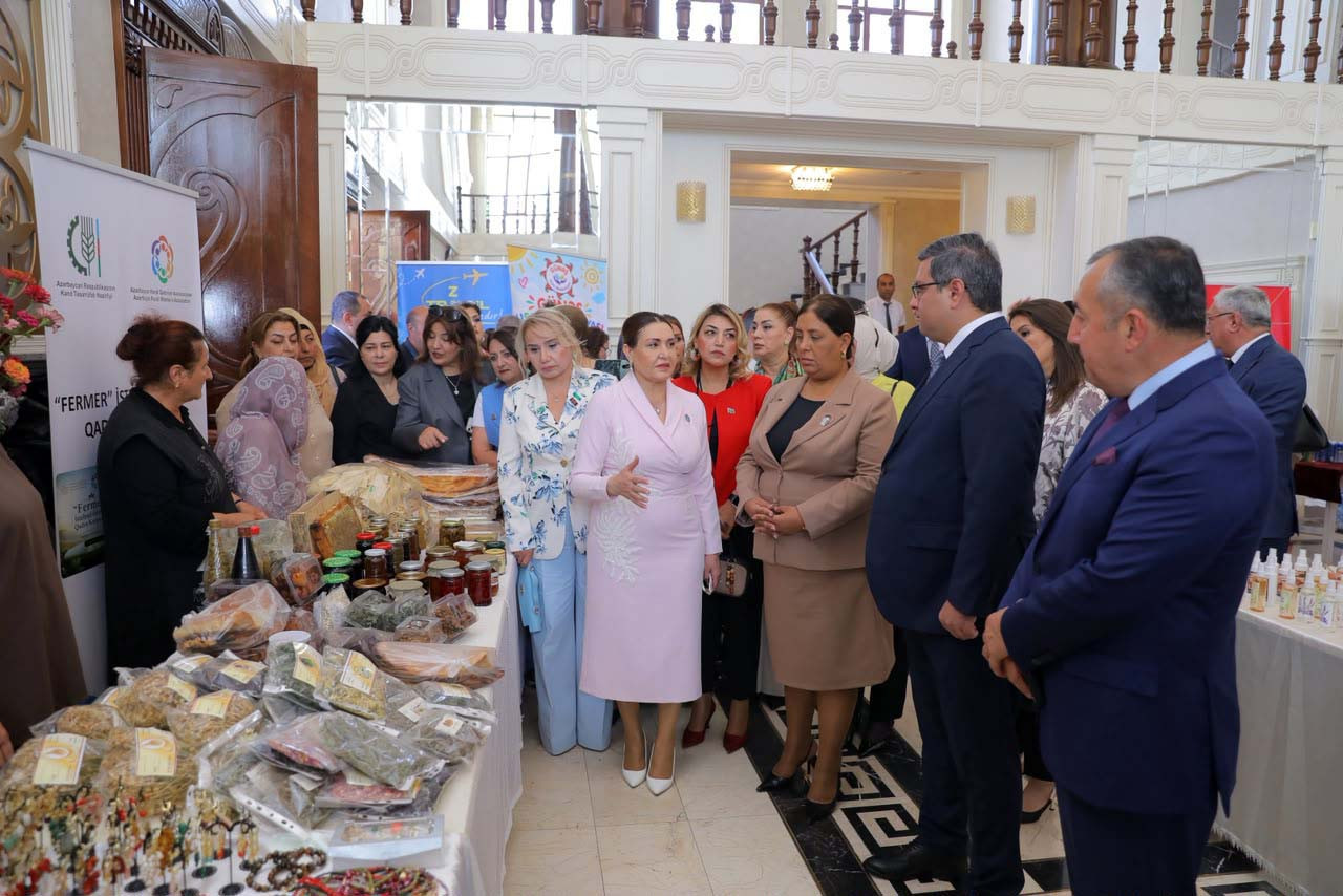 QADIN SAHİBKARLIĞININ İNKİŞAFINA HƏSR OLUNAN “QADIN SAHİBKARLAR FORUMU – NAXÇIVAN 2026” KEÇİRİLİB