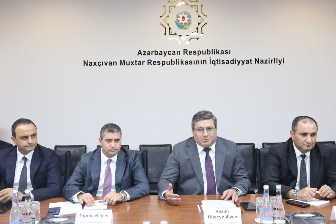 İQTİSADİYYAT NAZİRLİYİNDƏ AZƏRBAYCANDA QADIN SAHİBKARLIĞININ İNKİŞAFI ASSOSİASİYASI İLƏ GÖRÜŞ KEÇİRİLİB