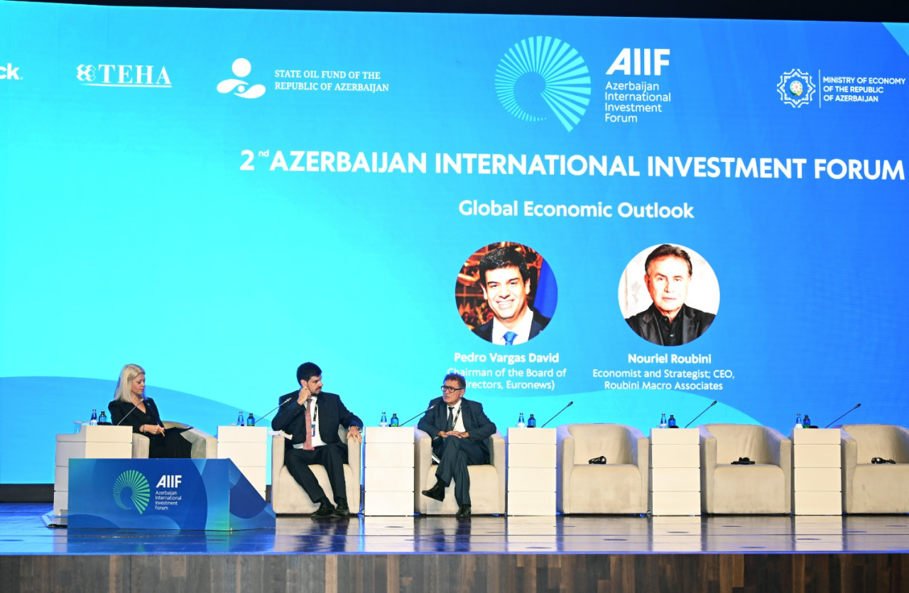 İKİNCİ AZƏRBAYCAN BEYNƏLXALQ İNVESTİSİYA FORUMUNDA AZƏRBAYCANIN REGİONLAR ARASINDA STRATEJİ KEÇİD KİMİ ROLU MÜZAKİRƏ OLUNUB